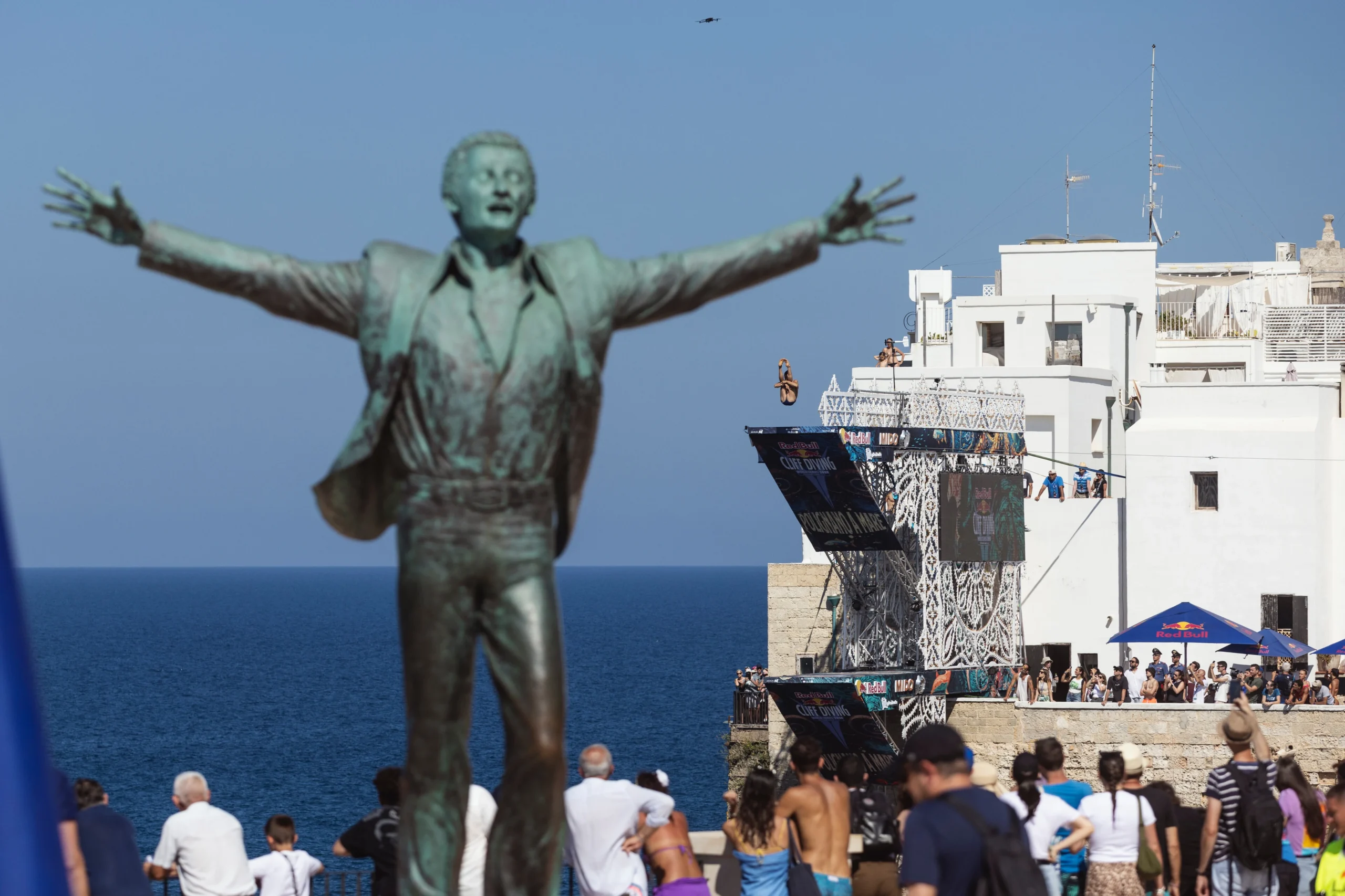 Red Bull Cliff Diving 2025 – Polignano areną walki o mistrzostwo i serca kibiców